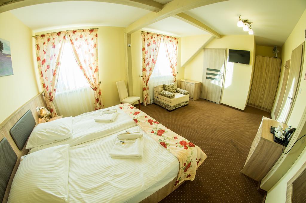 Sloneczny Port Bed & Breakfast Mikolajki  Exterior photo