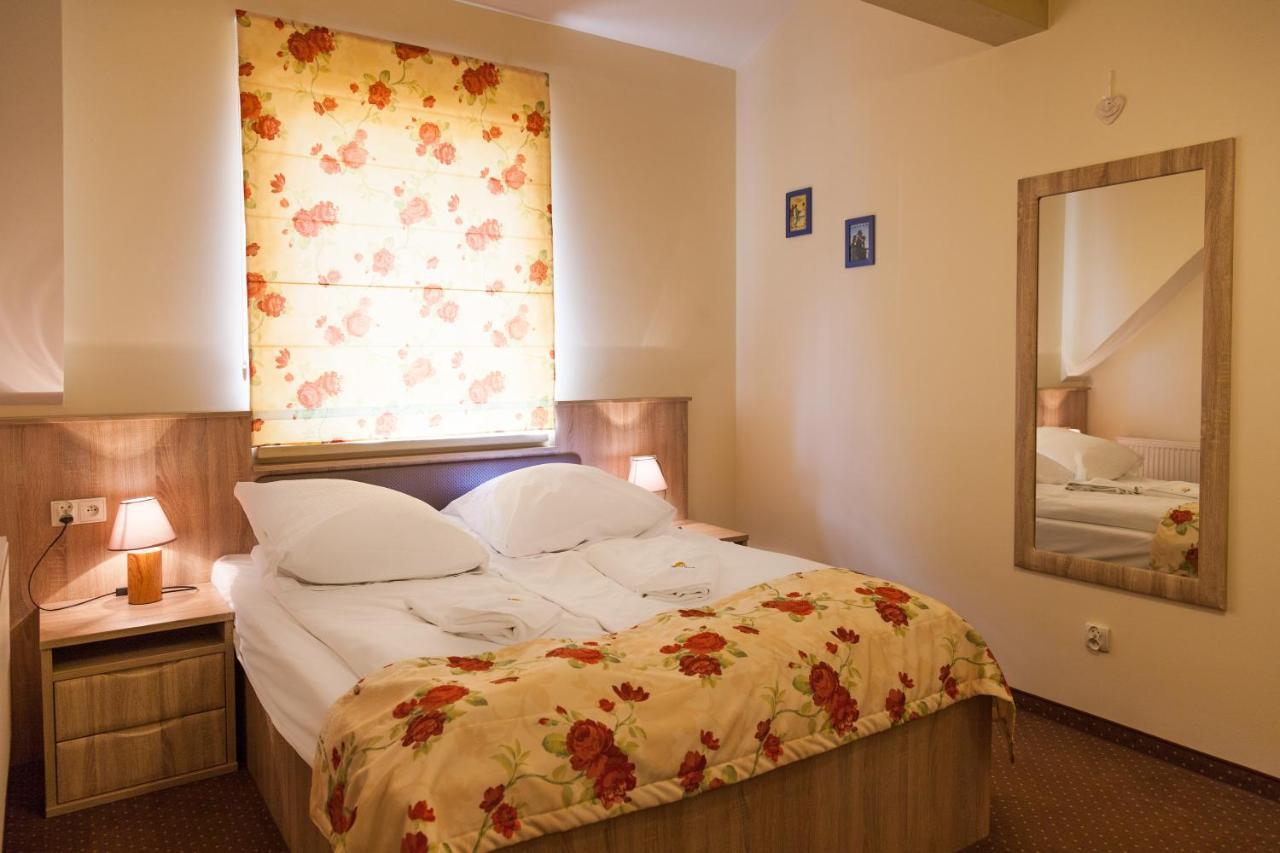Sloneczny Port Bed & Breakfast Mikolajki  Exterior photo